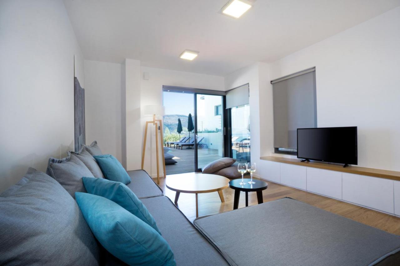 Seametry Apartments Souda Luaran gambar